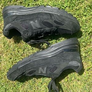 New Balance 992 Triple Black Worn